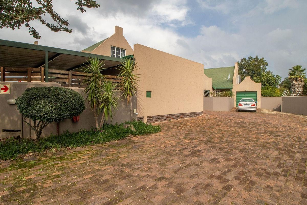 Townhouse For Sale in Witfontein, Kempton Park - Photo 4