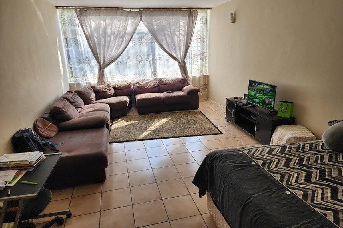 Apartment For Sale in Bonaero Park, Kempton Park - Photo 4