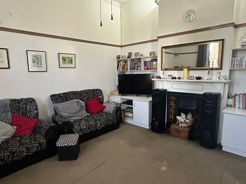 SPACIOUS PROPERTY TO RENT IN KING WILLIAM’S TOWN - Photo 4