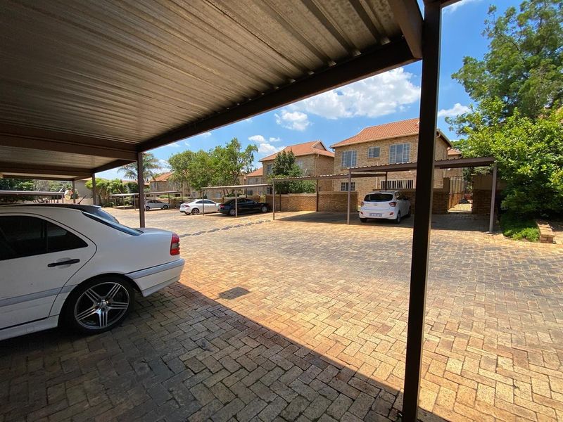 2 Bedroom Apartment For Sale in a Secure Estate - Photo 9