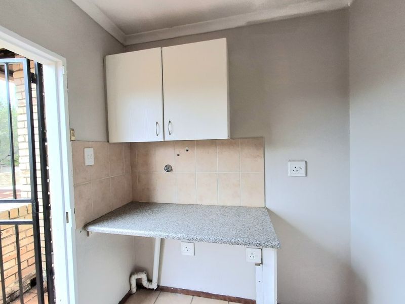 2 Bedroom Apartment For Sale in a Secure Estate - Photo 2