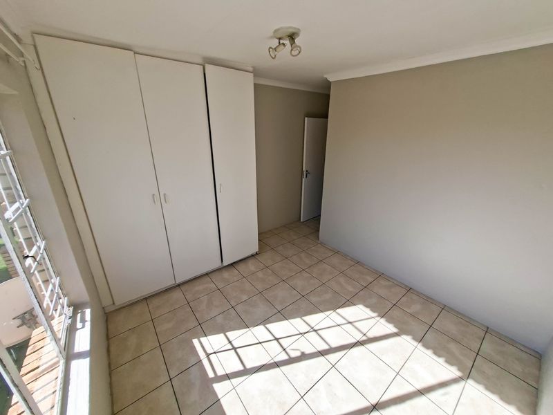 2 Bedroom Apartment For Sale in a Secure Estate - Photo 8