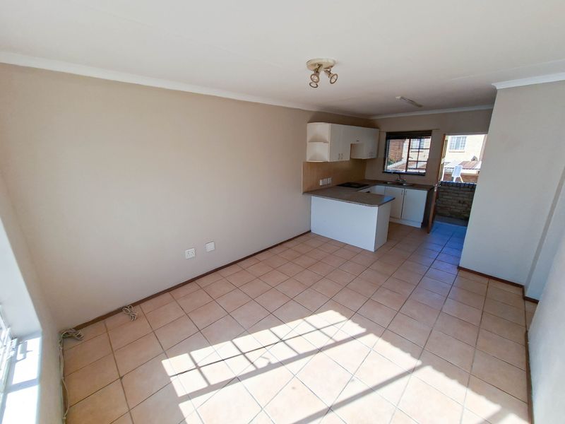 2 Bedroom Apartment For Sale in a Secure Estate - Photo 4
