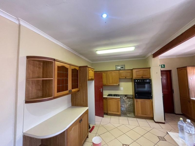 House For Sale in Belhar, Cape Town - Photo 9