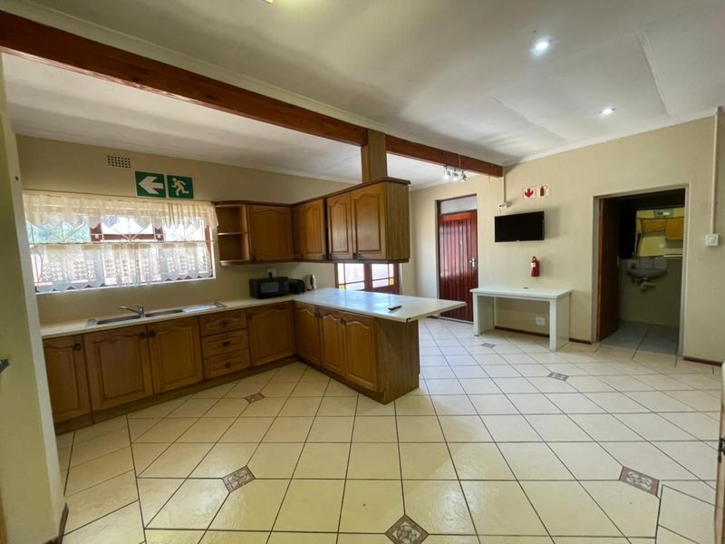 House For Sale in Belhar, Cape Town - Photo 7