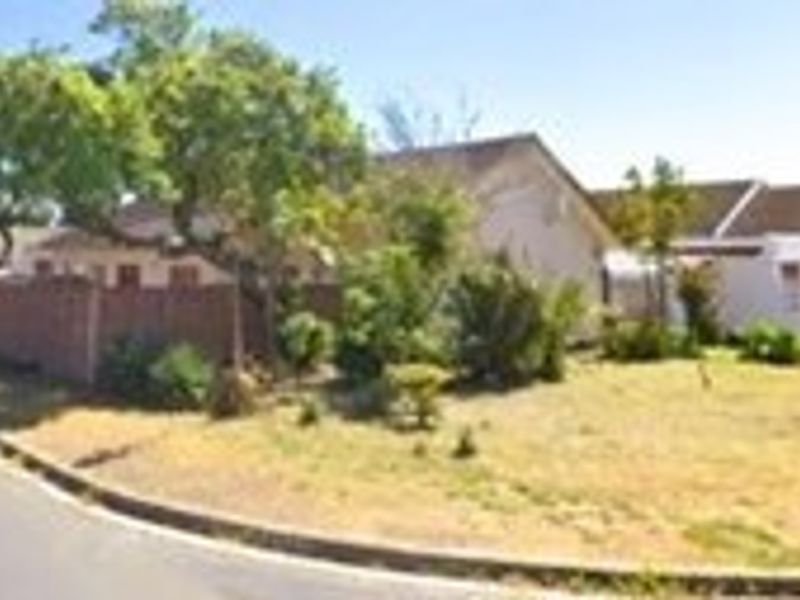 House For Sale in Belhar, Cape Town - Photo 5