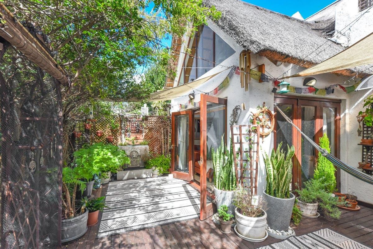 Townhouse For Sale in Jukskei Park, Randburg - Photo 2