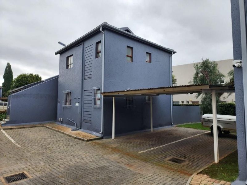 Townhouse For Sale in Glen Marais, Kempton Park - Photo 2