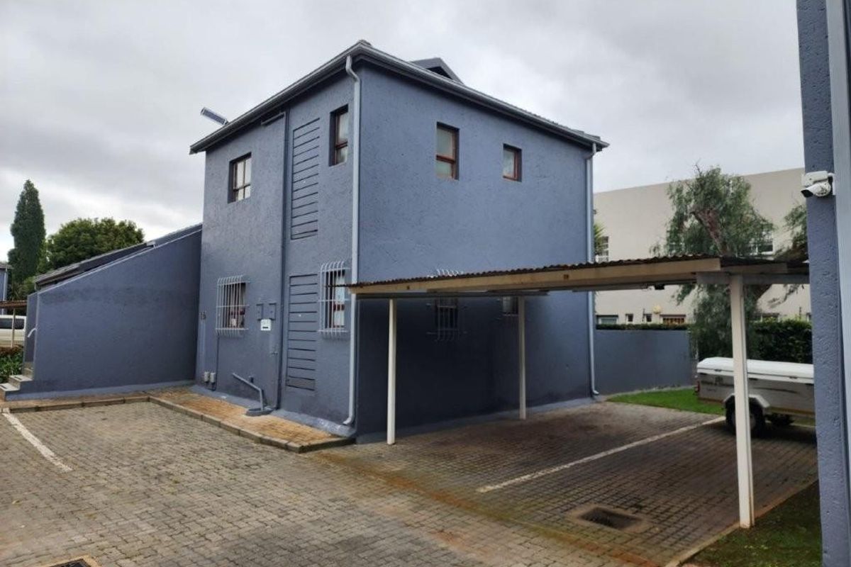 Townhouse For Sale in Glen Marais, Kempton Park - Photo 2