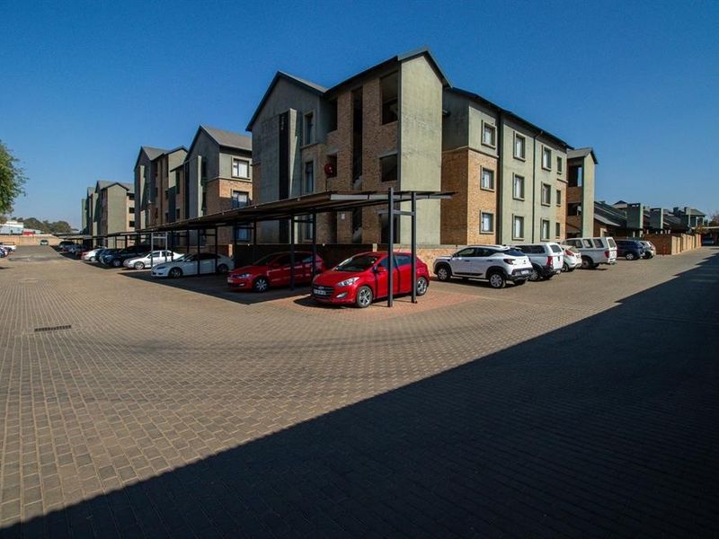 Apartment For Sale in Pomona AH, Kempton Park - Photo 4