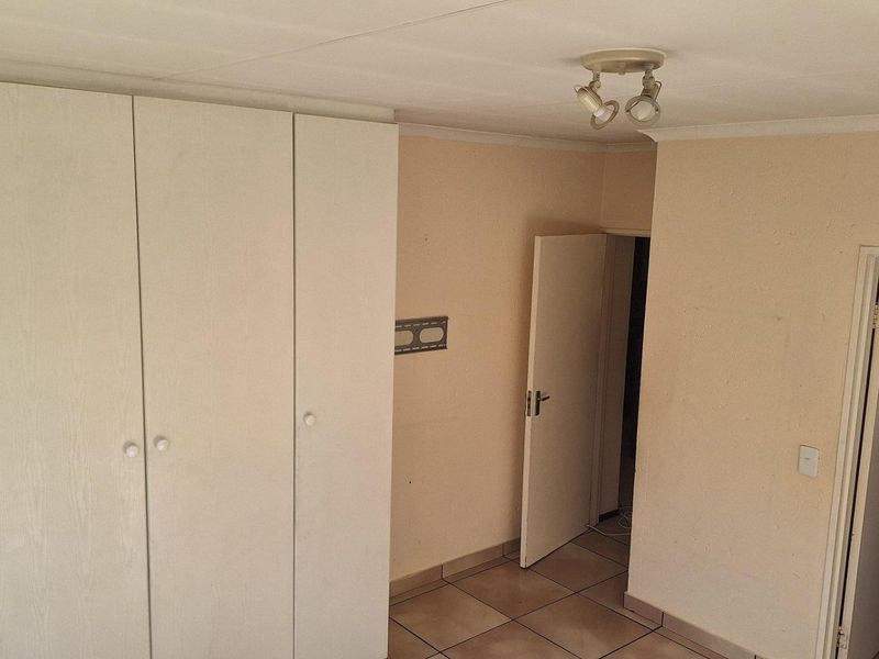 Apartment For Sale in Benoni North, Benoni - Photo 8