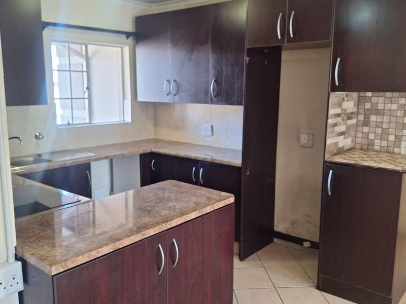 Apartment For Sale in Benoni North, Benoni - Photo 2