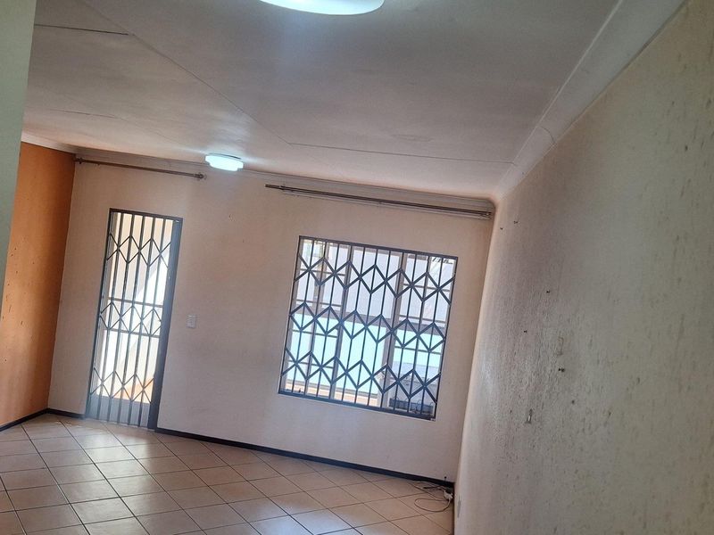 Apartment For Sale in Benoni North, Benoni - Photo 5