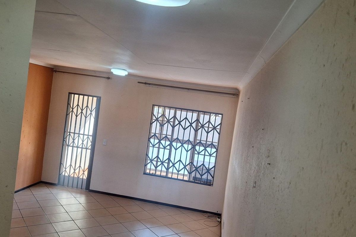 Apartment For Sale in Benoni North, Benoni - Photo 5