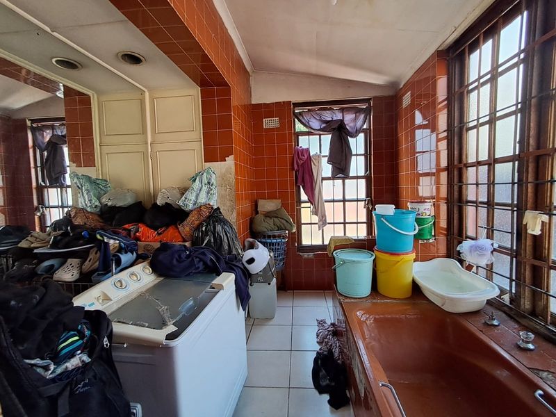 House For Sale in Yeoville, Johannesburg - Photo 6