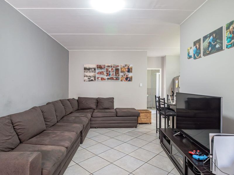 Townhouse For Sale in Brentwood Park AH, Benoni - Photo 10