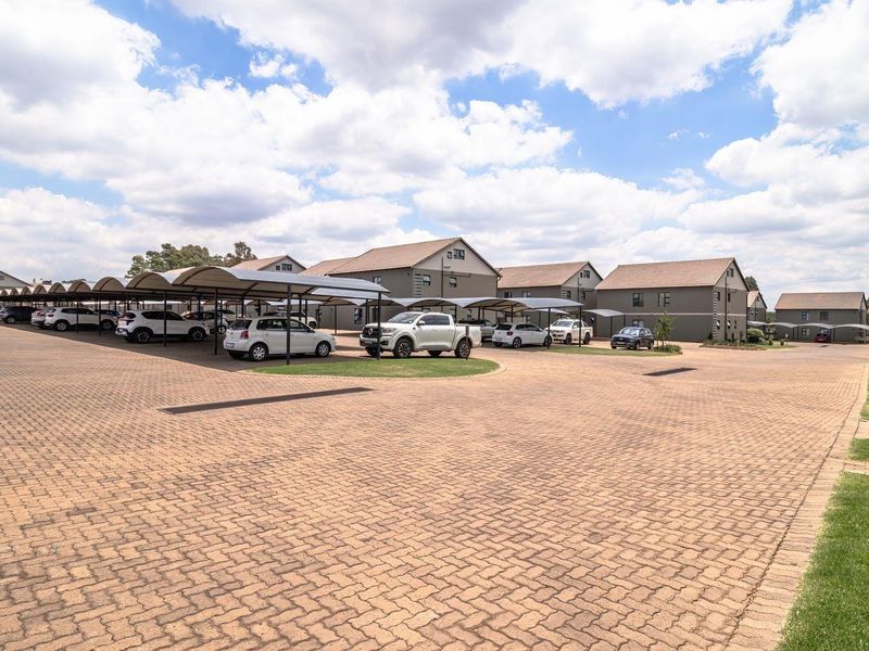 Townhouse For Sale in Brentwood Park AH, Benoni - Photo 7