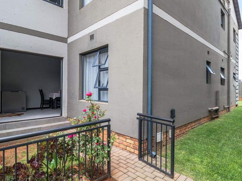 Townhouse For Sale in Brentwood Park AH, Benoni - Photo 5