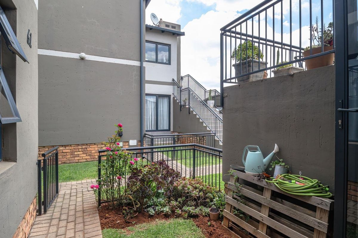 Townhouse For Sale in Brentwood Park AH, Benoni - Photo 4