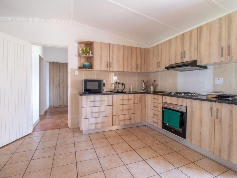 House For Sale in Bonaero Park, Kempton Park - Photo 8