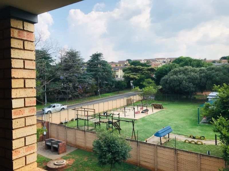 2 Bedroom Apartment For Sale in La Montagne, Pretoria Gauteng - Photo 6