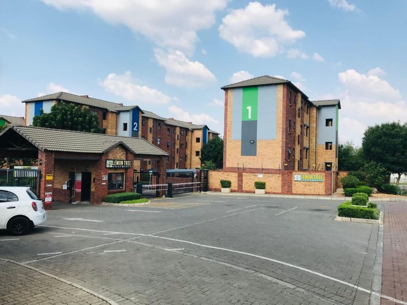 2 Bedroom Apartment For Sale in La Montagne, Pretoria Gauteng - Photo 1