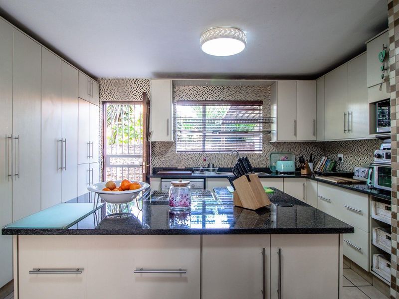 House For Sale in Bonaero Park, Kempton Park - Photo 8