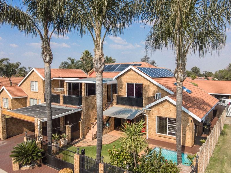 House For Sale in Bonaero Park, Kempton Park - Photo 2