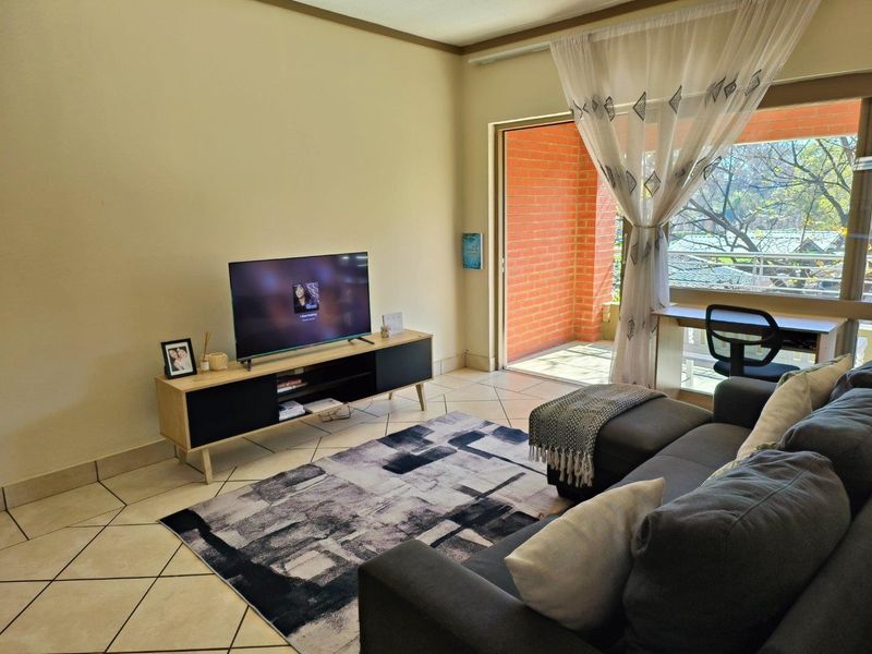 Apartment For Sale in Paulshof, Sandton - Photo 7
