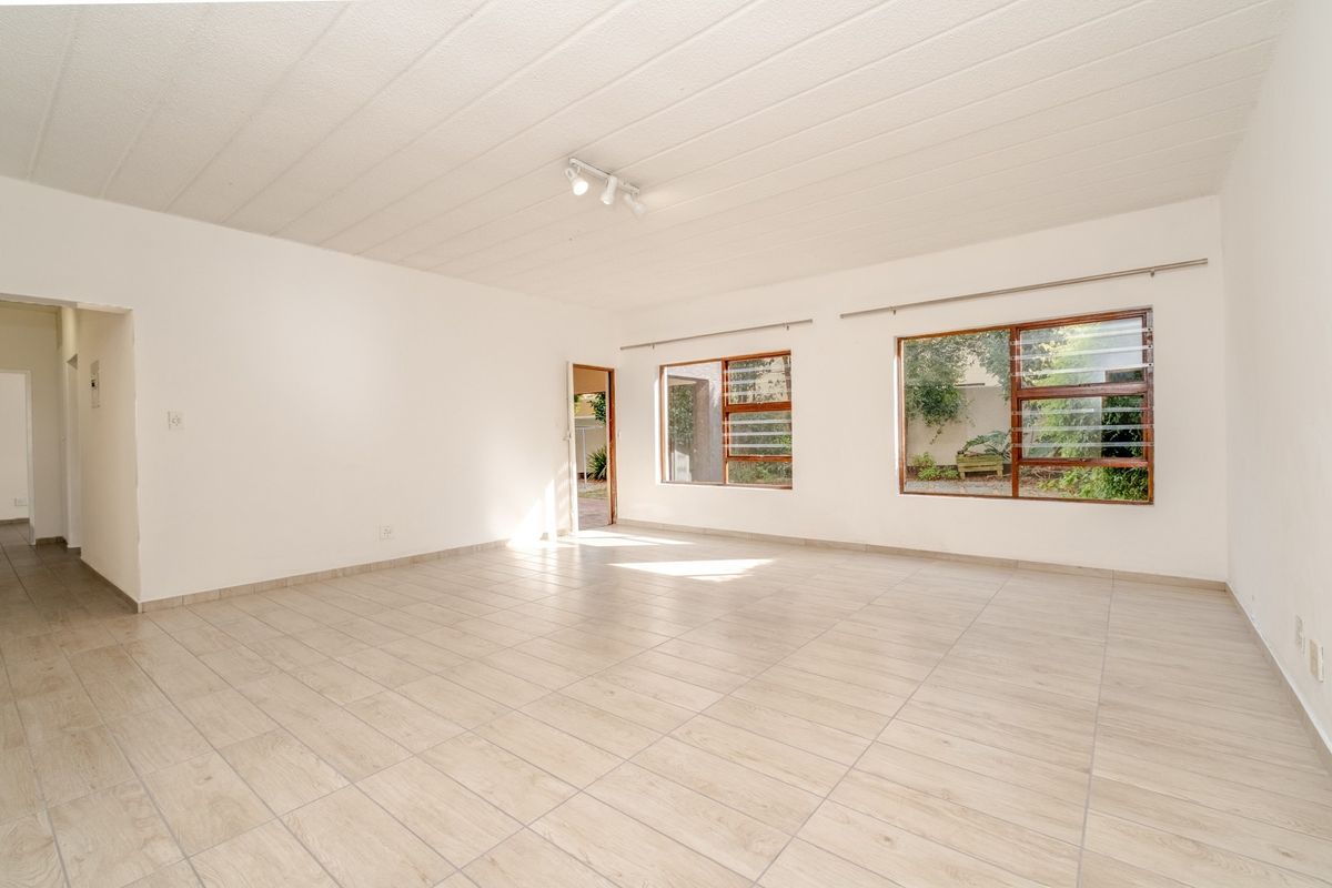 Priced to Sell - Spacious Garden Unit for Sale in Eden Glen, Edenvale - Photo 2