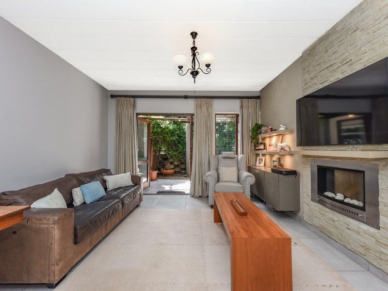 Townhouse For Sale in Jukskei Park, Randburg - Photo 6