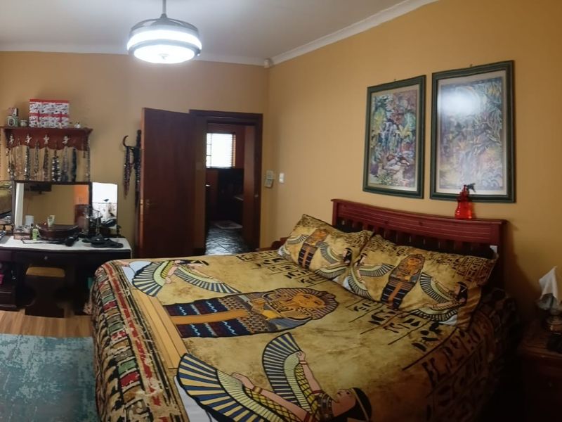 3 Bedroom Home with Pool, Solar and Exceptional Views in Exclusive Leopard Rock Complex - Photo 9