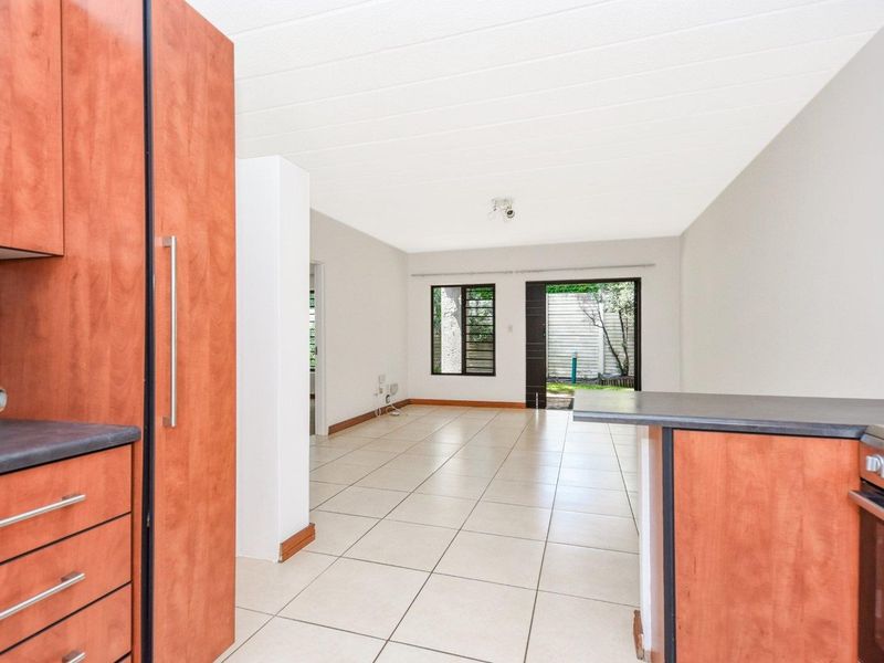 2-Bed 2-Bath Simplex Nestled within the Resort-Inspired Riverglades Estate - Photo 7