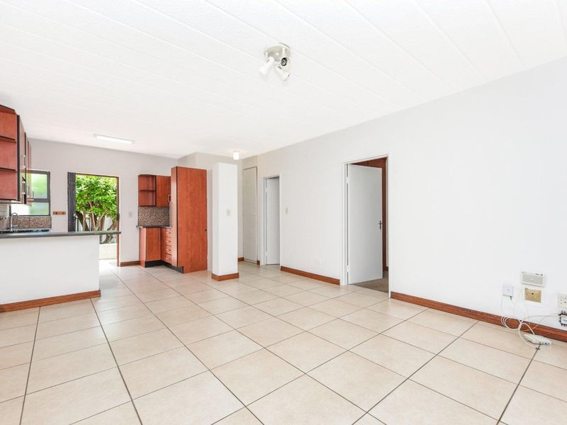 2-Bed 2-Bath Simplex Nestled within the Resort-Inspired Riverglades Estate - Photo 4