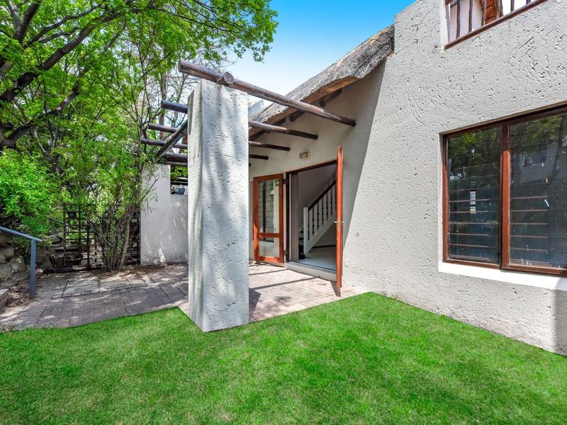 Townhouse For Sale in Jukskei Park, Randburg - Photo 2