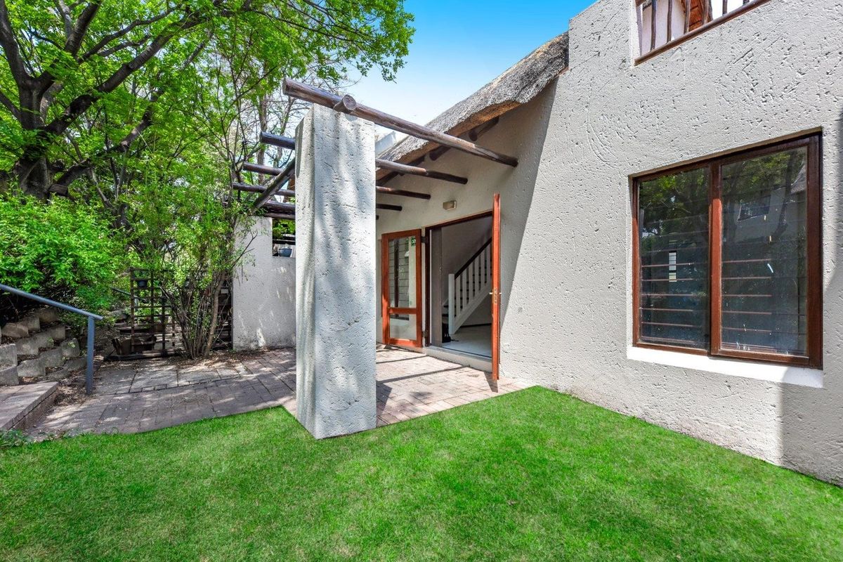 Townhouse For Sale in Jukskei Park, Randburg - Photo 2