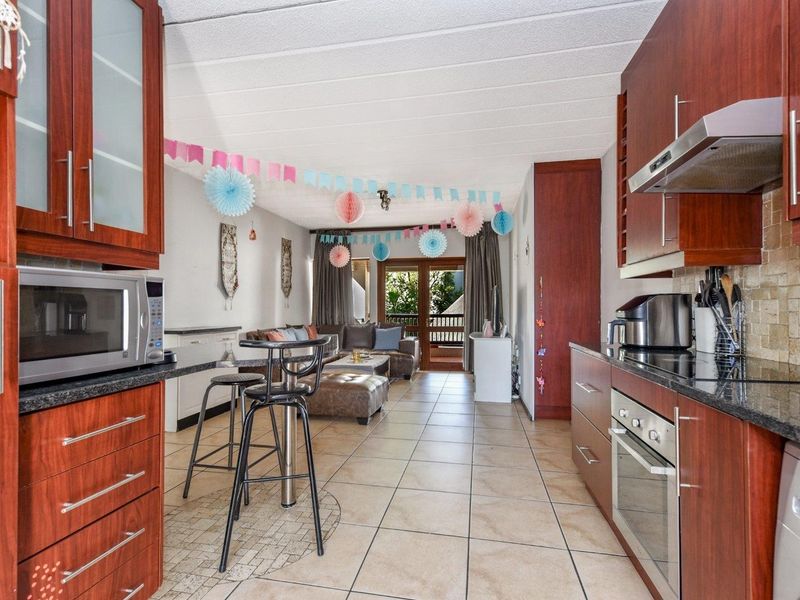 Resort-Style Living Meets Lock-Up-and-Go Ease - Photo 7
