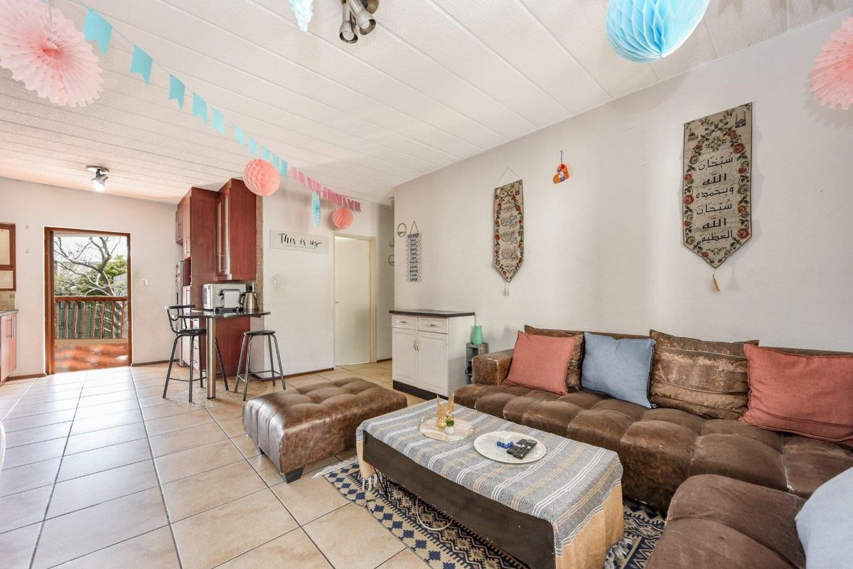 Resort-Style Living Meets Lock-Up-and-Go Ease - Photo 4