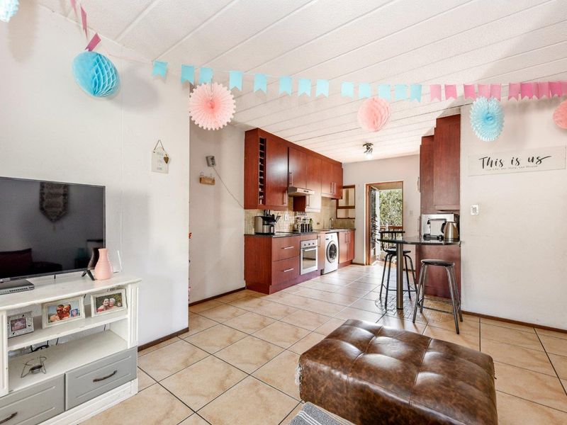 Resort-Style Living Meets Lock-Up-and-Go Ease - Photo 3