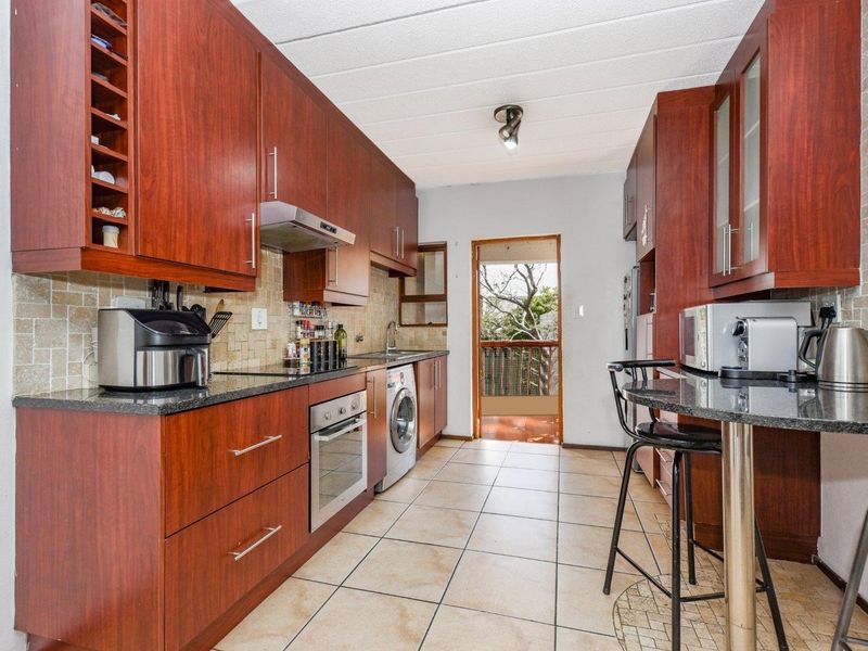 Resort-Style Living Meets Lock-Up-and-Go Ease - Photo 5