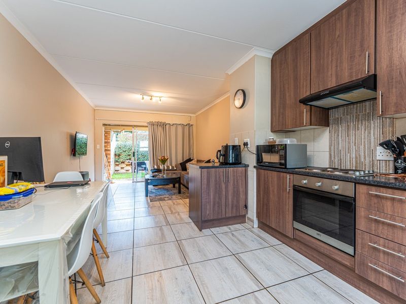 2 Bed 1 Bath Investment opportunity - Photo 3