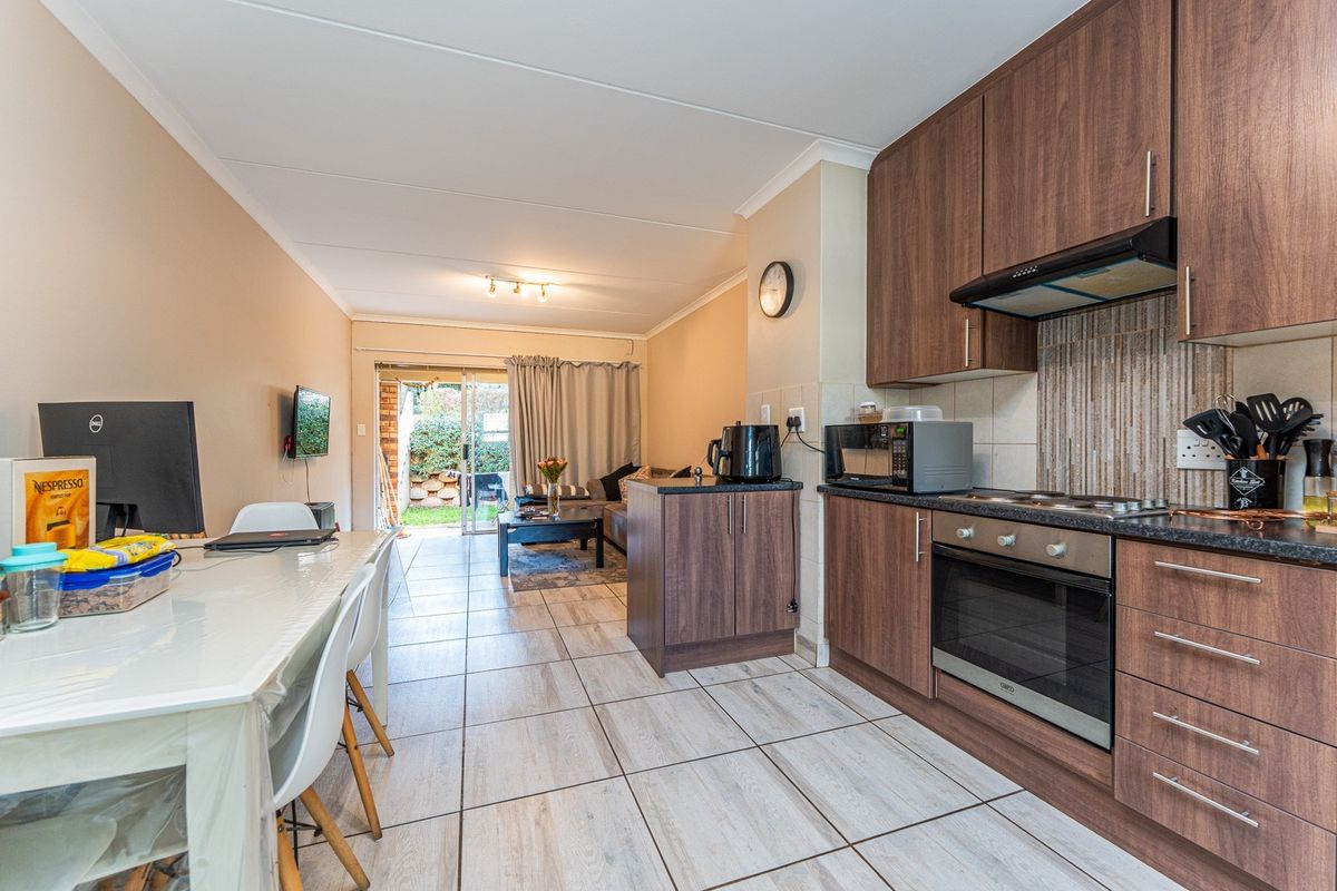 2 Bed 1 Bath Investment opportunity - Photo 3