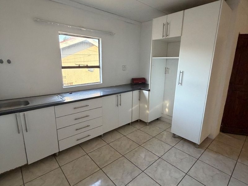 Room To Rent in Tekwane South, Tekwane, Nelspruit - Photo 4