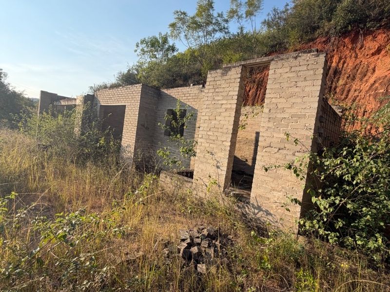 Unfinished house  For Sale in Drum Rock, Nelspruit - Photo 5