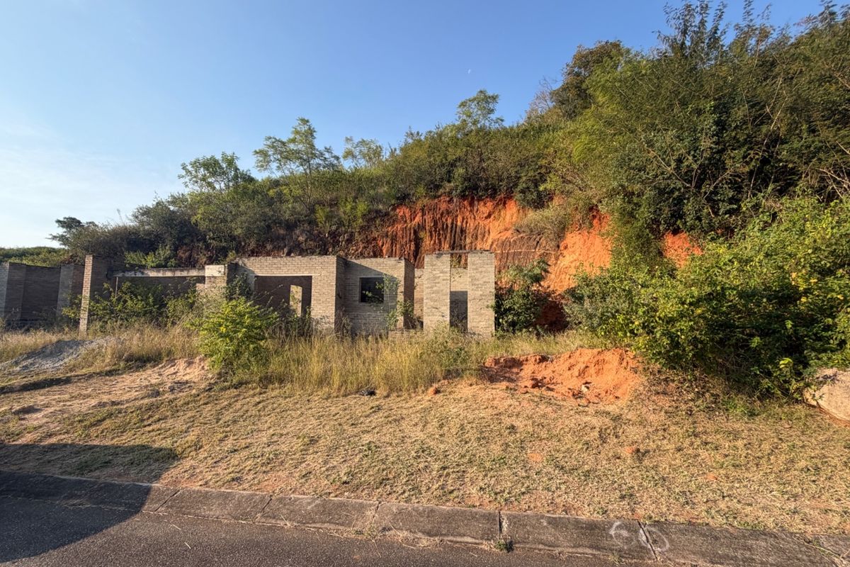 Unfinished house  For Sale in Drum Rock, Nelspruit - Photo 4