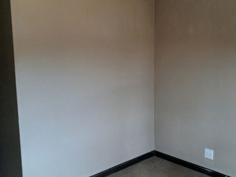 2 Bedroom Apartment To Rent in Halfway House, Midrand - Photo 9