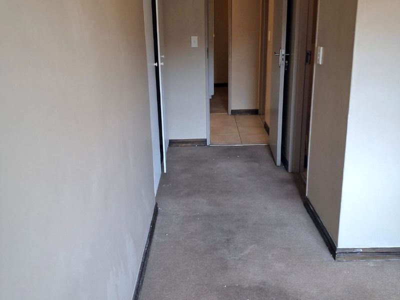 2 Bedroom Apartment To Rent in Halfway House, Midrand - Photo 7