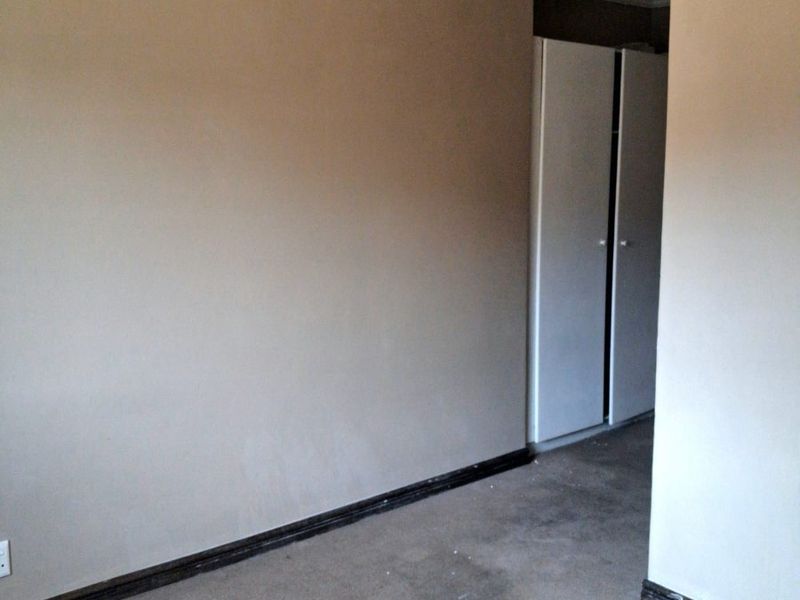 2 Bedroom Apartment To Rent in Halfway House, Midrand - Photo 8