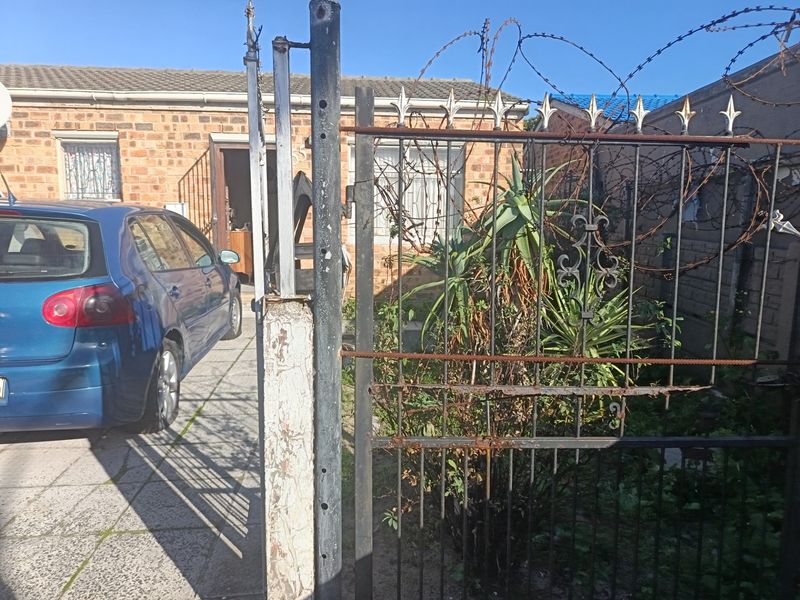 House For Sale in Lentegeur, Mitchells Plain - Photo 2