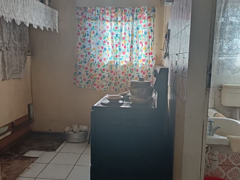 House For Sale in Lentegeur, Mitchells Plain - Photo 5
